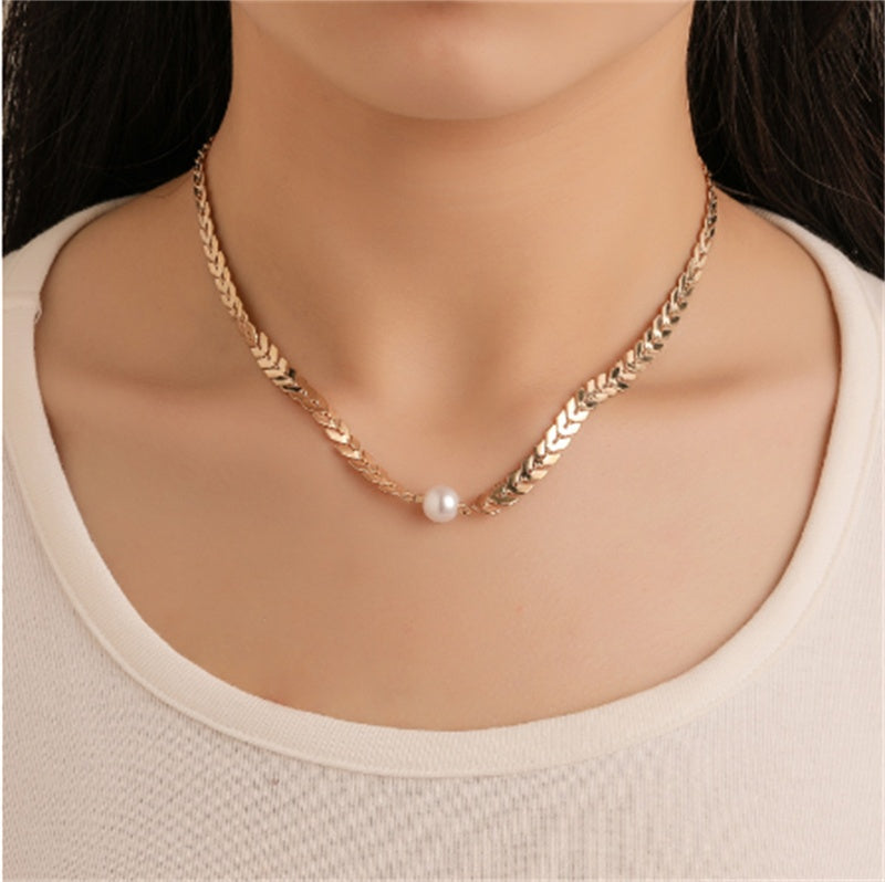 Bohemian Nightclub Atmosphere Short Necklace Pearl