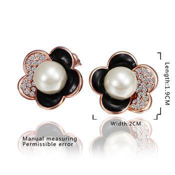 Women's Earrings Are Small And And Fashionable