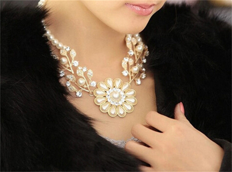 Bohemian Nightclub Atmosphere Short Necklace Pearl